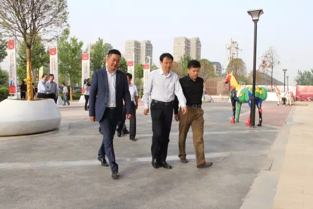 郑州市市长程志明一行调研河南新科技市场